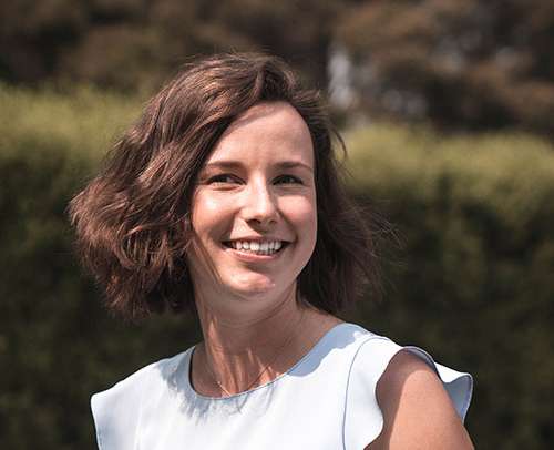 Dr Julia Adams