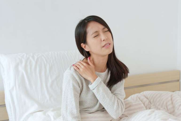 How to Sleep with a Frozen Shoulder sep What You Need To Know!